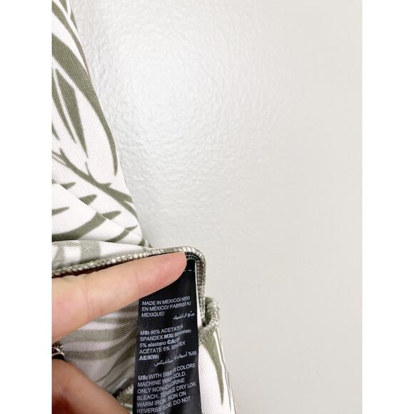 NWT Chicos Travelers Set Green Leaf Print White Printed Set Size 2X XXL 4 - Picture 9 of 12